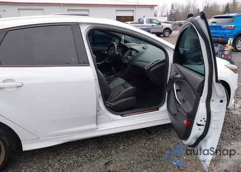 2017 Ford Focus St из США, поврежденный, VIN 1FADP3L92HL263941